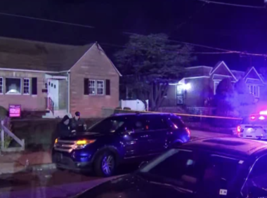 费城东北区一住宅车道上发现焚烧尸体